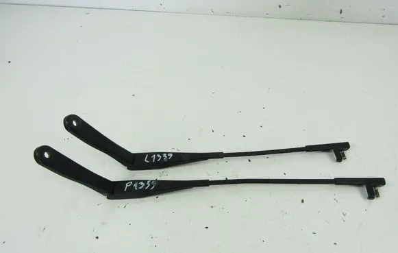 Opel Astra H Front wiper blade arm 
