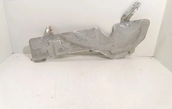 BMW 5 GT F07 Heat shield in engine bay 7193523