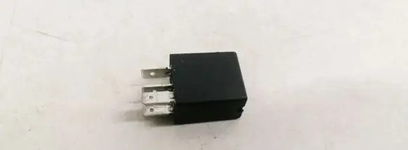 Alfa Romeo 147 Other relay 46520411 B047E