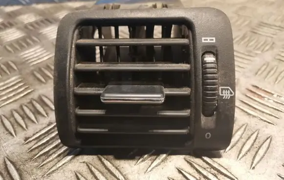 Mercedes-Benz ML W163 Dashboard air vent grill cover trim 1638300154