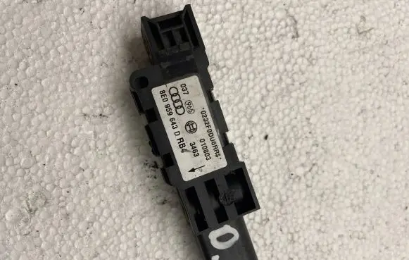 Audi A4 S4 B6 8E 8H Airbag deployment crash/impact sensor 8E0959643D