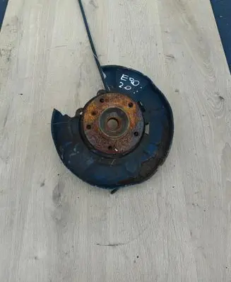 BMW 3 E90 E91 Rear wheel hub 6761580