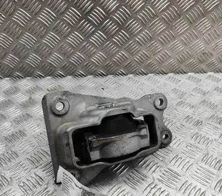 Volvo S90, V90 Engine mount bracket 32255205