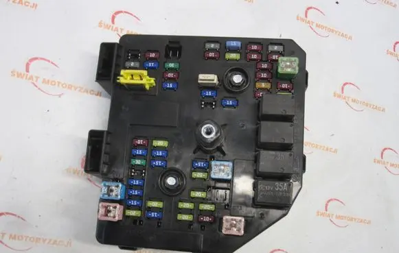 Chevrolet Captiva Fuse module 95903657