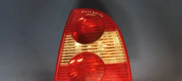 Volkswagen PASSAT B5.5 Rear/tail lights 284002