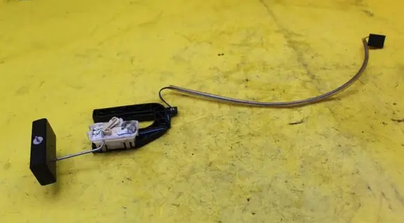 Audi A8 S8 D3 4E Fuel level sensor 4E0919673