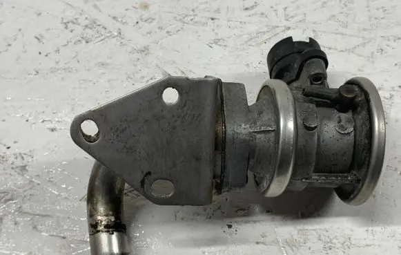 BMW 3 E46 EGR valve 1708575
