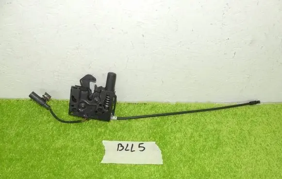 Audi TT TTS RS Mk3 8S Engine bonnet/hood lock/latch loop/hook 8S0823509B