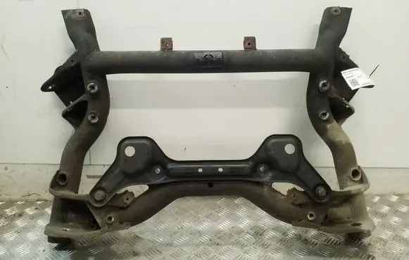 Mercedes-Benz C W204 Front subframe A2046280957