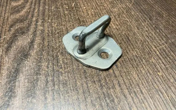 Mercedes-Benz Sprinter W906 Front door lock loop/hook striker 9067200004