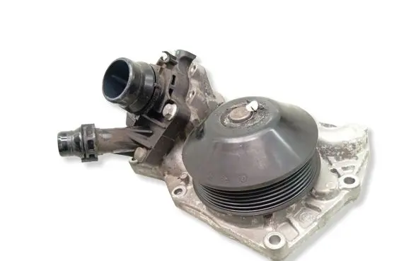 BMW 3 F30 F35 F31 Thermostat housing 4118930