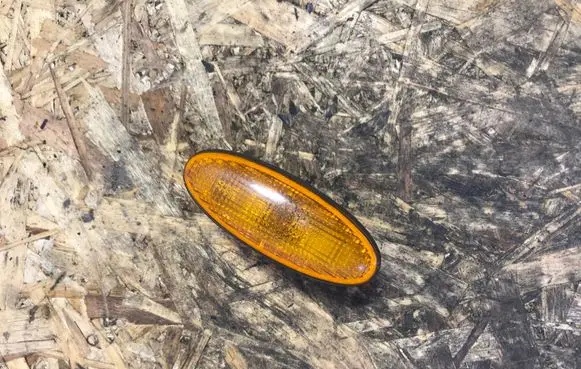 Mazda MPV Front fender indicator light 0464120