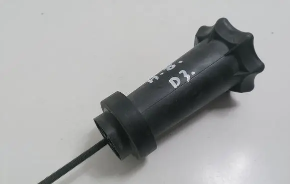 Audi A8 S8 D3 4E Spare wheel bolt 4E0803899K