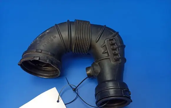 Mercedes-Benz C W204 Turbo air intake inlet pipe/hose A6510900337 A6510940797 A6510940051