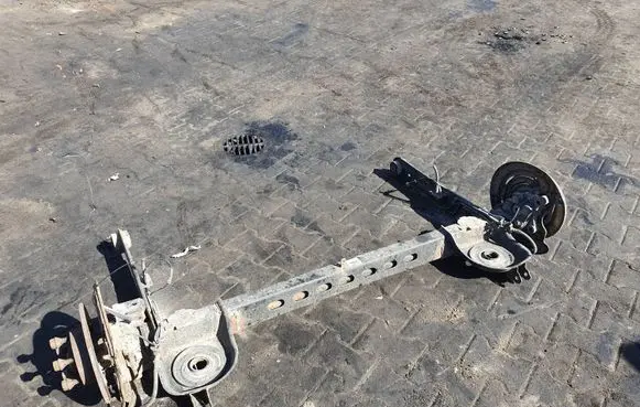 Opel Vivaro Rear axle beam 