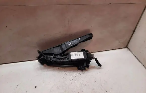 Volkswagen Golf V Accelerator throttle pedal 1K1721503P