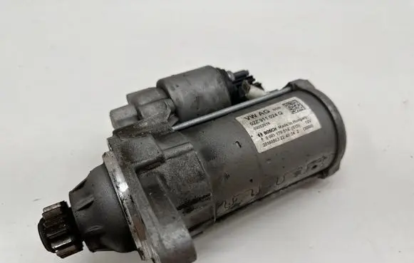Volkswagen Golf Sportsvan Starter motor 02Z911024Q