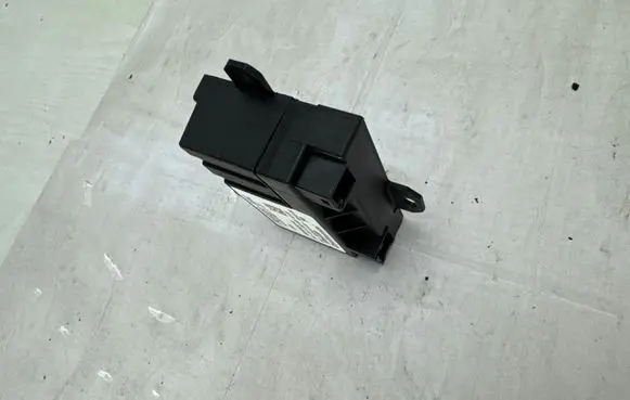 Mercedes-Benz Sprinter W901 W902 W903 W904 Fuel injection pump control unit/module A0009003101 A2C53406807 A0009014000