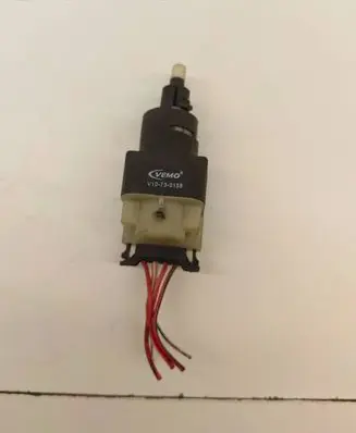 Audi A6 S6 C6 4F Brake pedal sensor switch V10730158