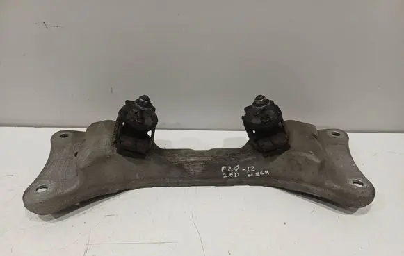 BMW 1 F20 F21 Gearbox mounting bracket 6796607