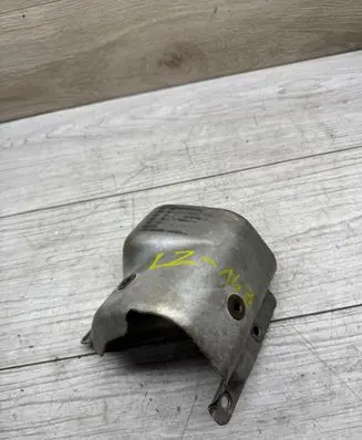 Volkswagen PASSAT B6 Heat shield in engine bay 03C253041 80177 AU2UU100