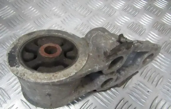 Audi A6 S6 C5 4B Rear axle beam mounts housing 8e0501522h 8e0501521h
