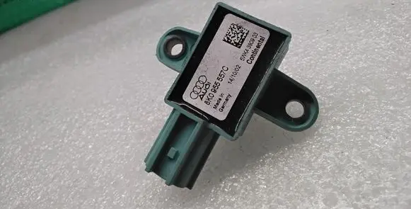 Audi A4 S4 B8 8K Airbag deployment crash/impact sensor 8K0955557C