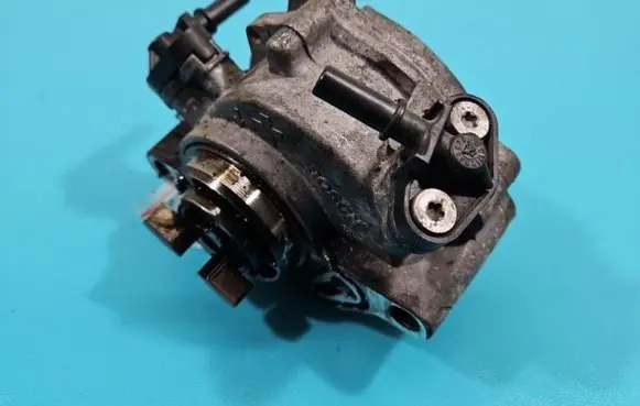 Peugeot 508 Vacuum pump 9804021880 IMPRK1419422