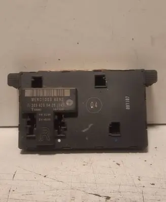 Mercedes-Benz C W203 Door control unit/module 2038200426 351320