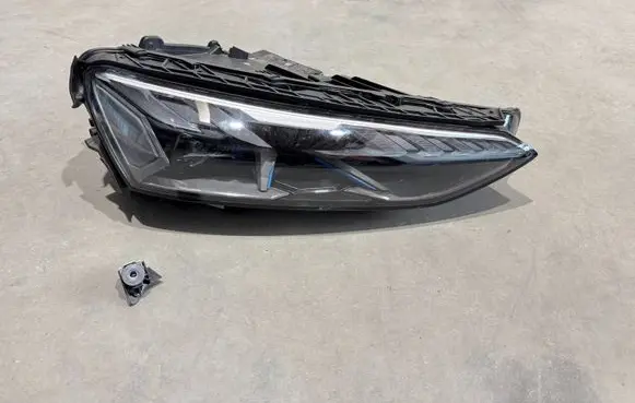 Audi E-tron GT Headlight/headlamp 4J3941086