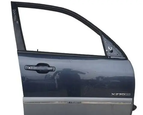SsangYong Rexton Front door