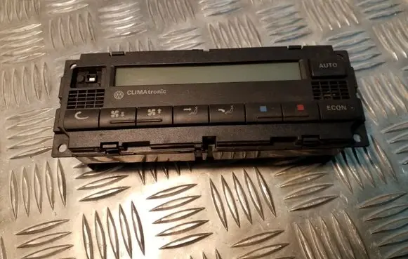 Volkswagen Golf IV Climate control unit