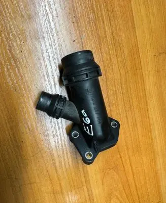 BMW 5 E60 E61 Engine coolant pipe/hose 2247744