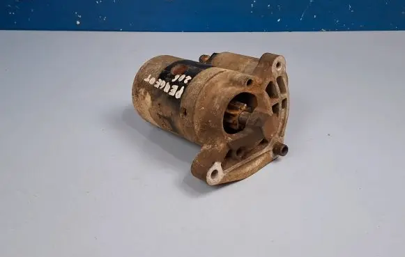 Peugeot 206 Starter motor M002T13081