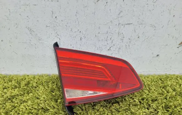 Volkswagen PASSAT B8 Tailgate rear/tail lights 3G5945093B