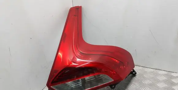 Volvo V40 Rear/tail lights 31395845