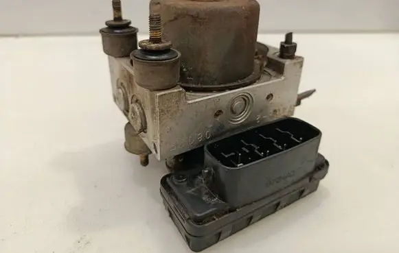 Toyota Yaris ABS Pump 8954152031 703030932091