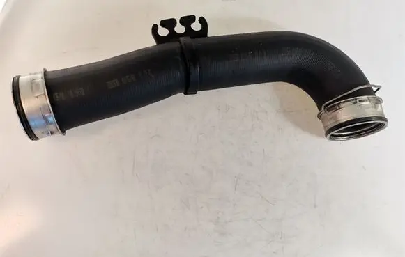 Volkswagen Golf V Intercooler hose/pipe 1K0145833N