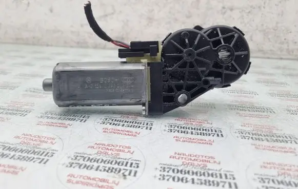 Volkswagen PASSAT B6 Seat adjustment motor 0390203224