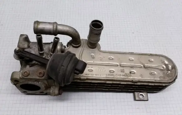 Skoda Octavia Mk2 (1Z) EGR valve cooler 03G131513J 044328906 3239787