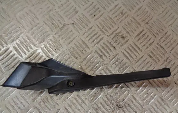 Mazda 5 Windshield trim C23551 K2443