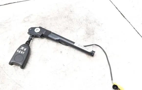 Opel Astra J Front seatbelt buckle 13332663 645731738