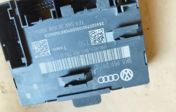 Audi A4 S4 B8 8K Door control unit/module 8K0959792D 8K0959792