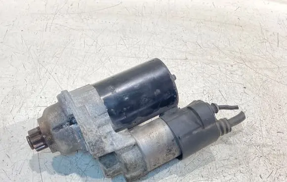 Volkswagen Golf V Starter motor 02T911023N 40817409