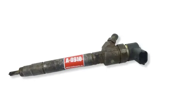 Volvo XC90 Fuel injector 30750283