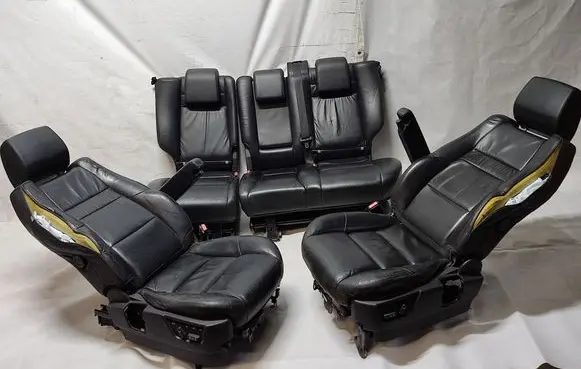 Land Rover Discovery 3 - LR3 Seat set YWC000785