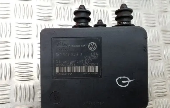 Volkswagen Golf V ABS Pump 1K0907379Q
