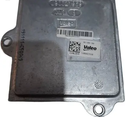 Ford C-MAX II LED ballast control module 90021989 MB2BS2093357 L90063114