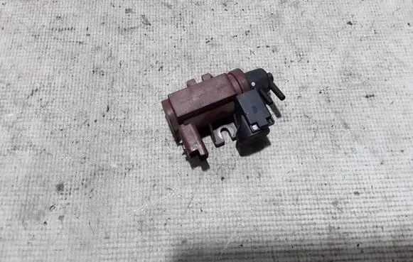 Ford Kuga II Turbo solenoid valve 6G9Q9E882CB