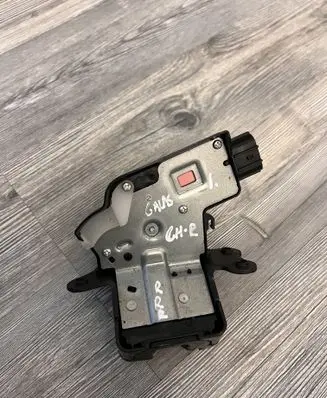 Toyota C-HR I Tailgate/trunk/boot lock/catch/latch